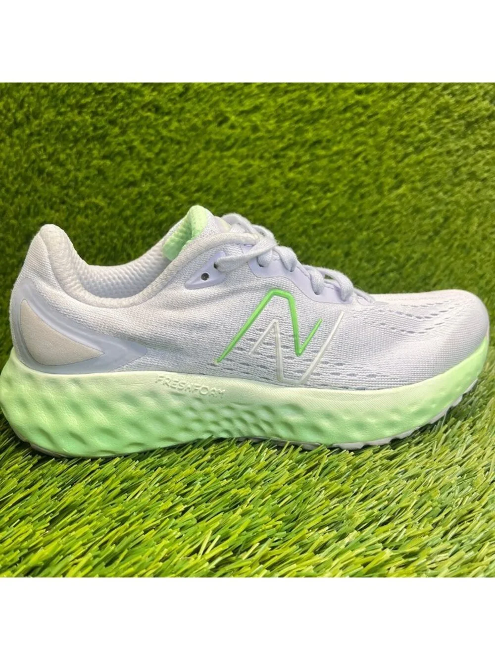 New Balance Fresh Foam Evoz v2 Womens Size 6.5 Gray Green Running Shoes Sneakers